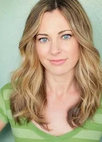 영화감독인 캐시 브라운의 대표 이미지