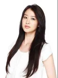 영화배우인 아오노 카에데의 대표 이미지
