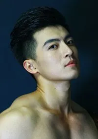 영화배우인 고태우의 대표 이미지