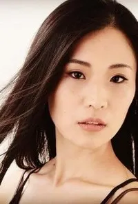 영화배우인 슈나 이이지마의 대표 이미지