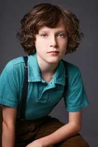 영화배우인 줄리언 머독의 대표 이미지