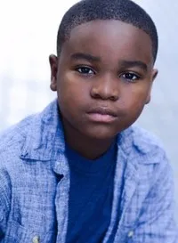 영화배우인 알코야 브런슨의 대표 이미지