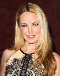 영화배우인 사라 린 도슨의 대표 이미지