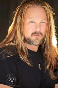 영화배우인 론 캐리의 대표 이미지