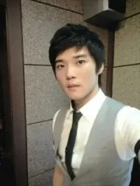 영화배우인 김민성의 대표 이미지
