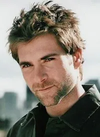 영화배우인 크리스 크레이머의 대표 이미지