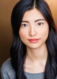 영화배우인 진 박의 대표 이미지