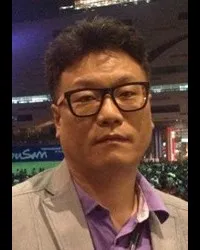 영화감독인 김태일의 대표 이미지