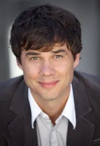 영화배우인 오웬 윌리엄스의 대표 이미지