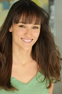 영화배우인 베스 몰린의 대표 이미지