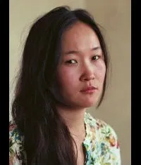 영화배우인 줄라의 대표 이미지