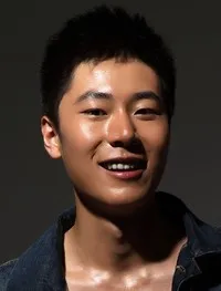 영화배우인 장철인의 대표 이미지