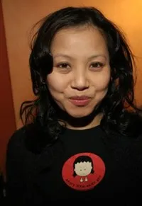 영화감독인 줄리아 콴의 대표 이미지