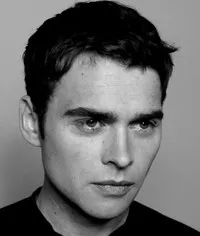 영화배우인 조 도일의 대표 이미지