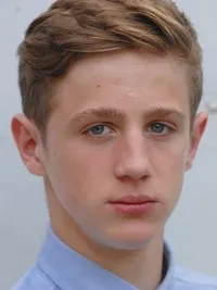 영화배우인 알렉상드르 데루소의 대표 이미지