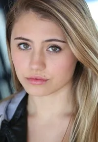 영화배우, 가수인 리아 마리 존슨의 대표 이미지