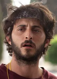 영화배우인 토머 카폰의 대표 이미지