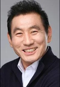 영화배우인 정인철의 대표 이미지