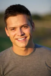 영화배우인 오스틴 라이언의 대표 이미지