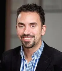 영화배우인 더들리 빈의 대표 이미지