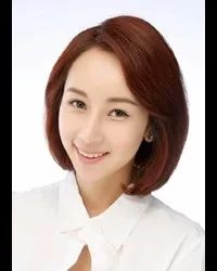 영화배우, 가수인 윤아민의 대표 이미지