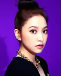 가수인 예리의 대표 이미지