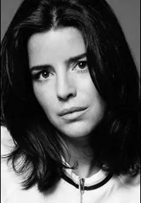 영화배우인 아나벨라 모레이라의 대표 이미지