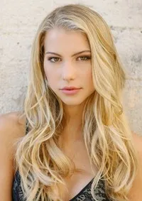 영화배우인 렉시 앳킨스의 대표 이미지