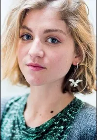 영화배우인 샤를로테 데 브뤼네의 대표 이미지