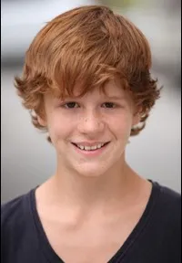 영화배우인 요나스 홀덴리에데르의 대표 이미지