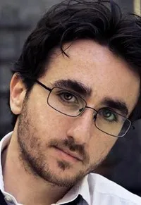 영화배우인 유리 바라노브스키의 대표 이미지