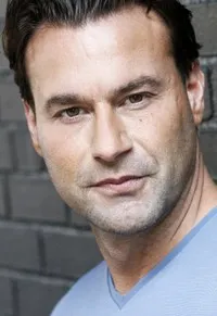 영화배우인 스티브 스태널리스의 대표 이미지