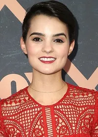 영화배우인 브리아나 힐데브란드의 대표 이미지