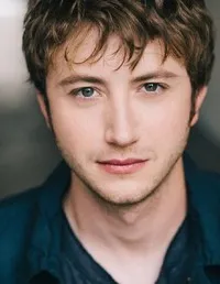 배우, 제작/기획, 각본인 PJ 맥케이브의 대표 이미지