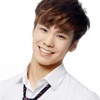 가수, 탤런트인 라키의 대표 이미지