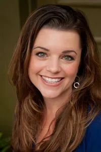 영화배우인 민디 레이먼드의 대표 이미지