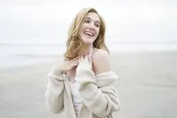 영화배우인 밀렌 맥케이의 대표 이미지