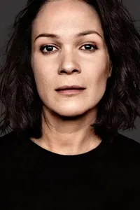 영화배우인 상드린 비송의 대표 이미지