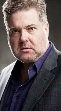 영화배우인 브루스 도의 대표 이미지