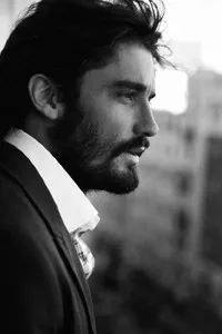 영화배우인 알렉스 가르시아의 대표 이미지