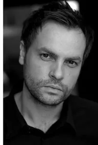 영화배우인 딜런 반즈의 대표 이미지