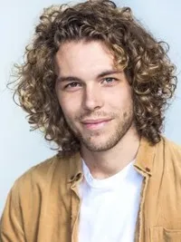 영화배우인 로완 데이비의 대표 이미지