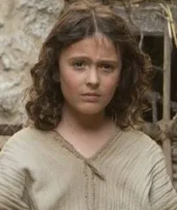 영화배우인 아담 그레이브즈-닐의 대표 이미지