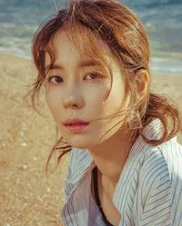 영화배우인 하다인의 대표 이미지