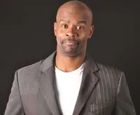 영화배우인 마이클 주니어의 대표 이미지