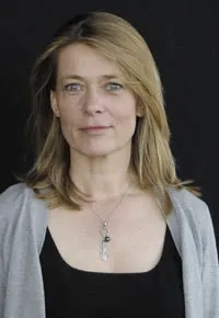 배우인 바바라 루드닉의 대표 이미지