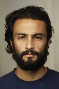 영화배우인 아미르 자디디의 대표 이미지