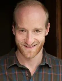 영화배우인 루카스 투르투어의 대표 이미지