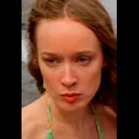 배우인 카밀 키튼의 대표 이미지