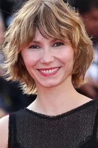 배우, 감독인 디나라 드루카로바의 대표 이미지